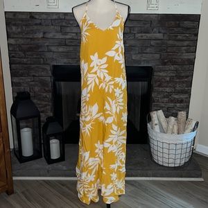 Old Navy Maxi Dresd